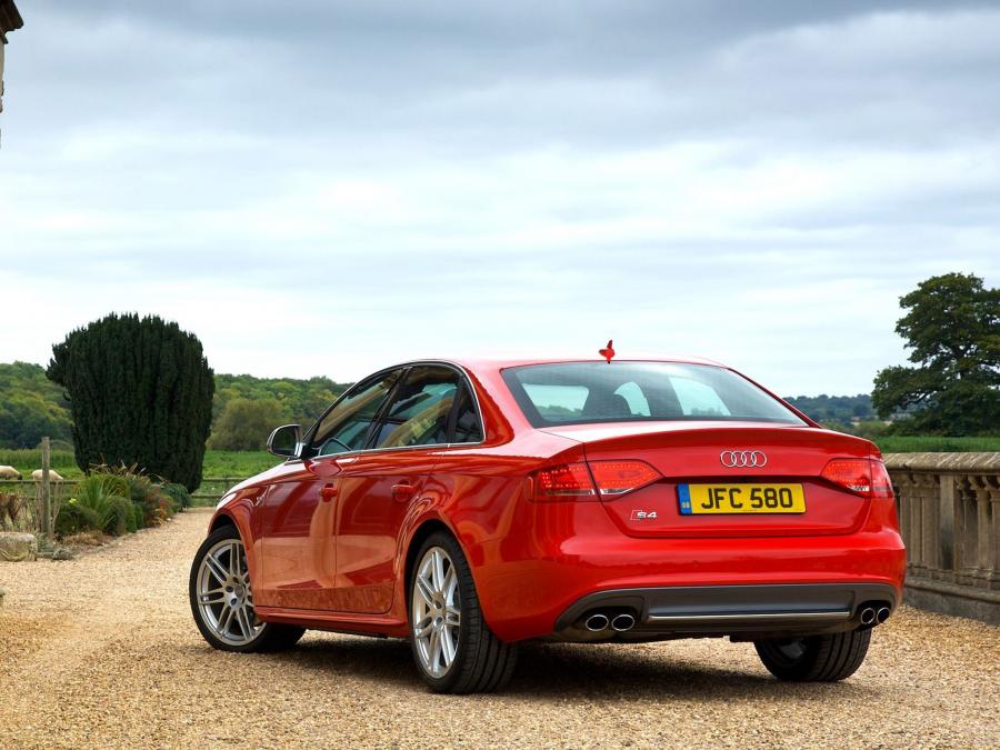  Audi S4 Sedan (B8, 8K) 2009 года  (UK) (фото 4 из 4)